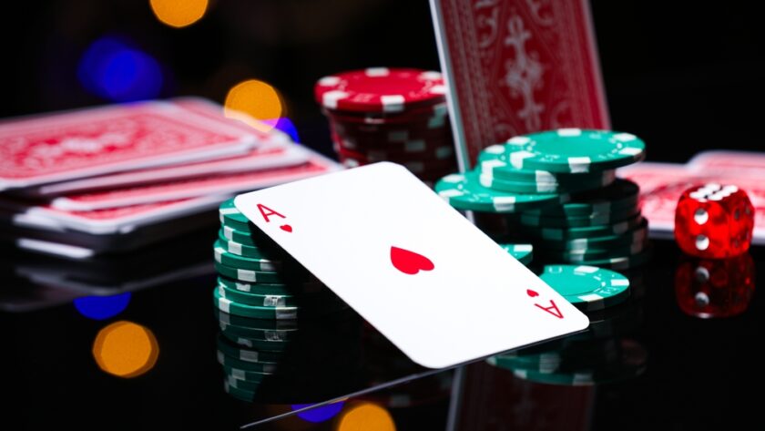 karty i zetony blackjack